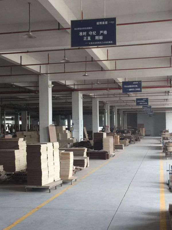 嘉业家具生产场景图片