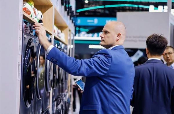 海尔V12洗衣机AI之眼功能展示