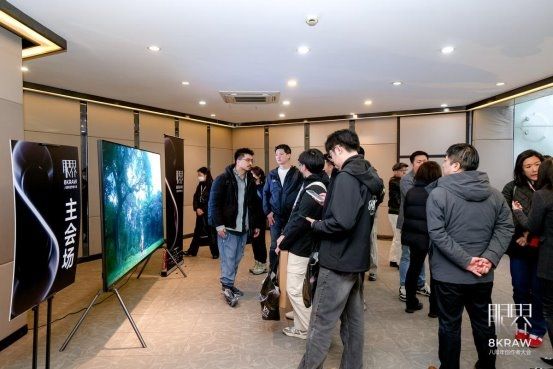 海信百吋电视展示影像作品