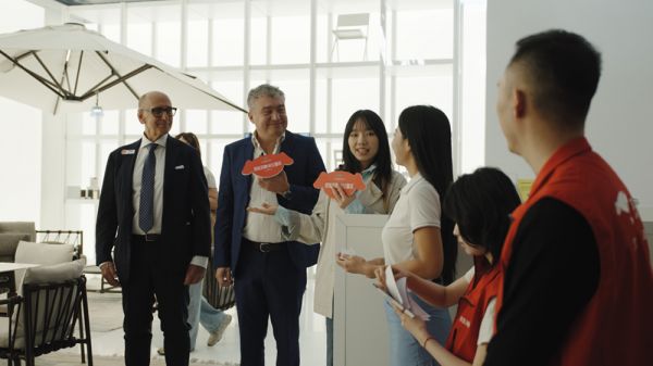 EMU意式花园社交场景展示