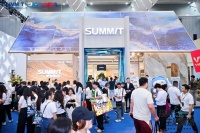 萨米特潭洲展：三张底牌揭秘“卖砖”变“生活交付”