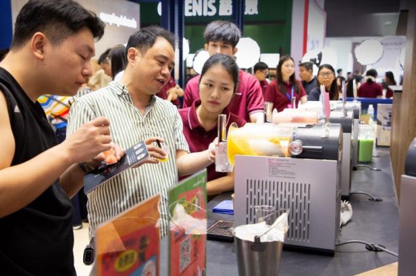 摩飞冰沙机产品细节