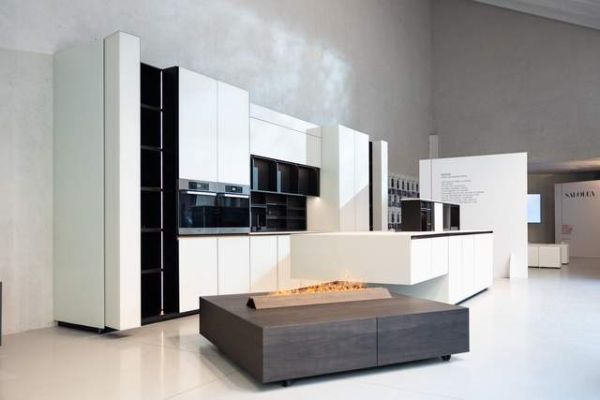 Evan与SALOLEA团队