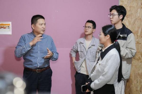 一面墙里的“黑科技”｜探秘兔宝宝石膏板如何以硬核实力守护家的“脊梁”