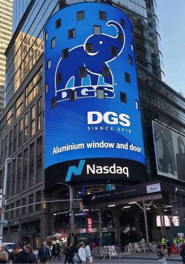 DeGuosen New York Times Square Appearance