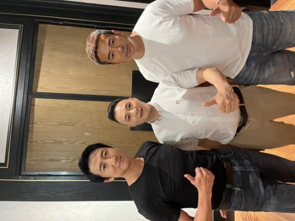 于波代言优冠红木