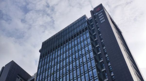 皇朝家居营收结构变化图