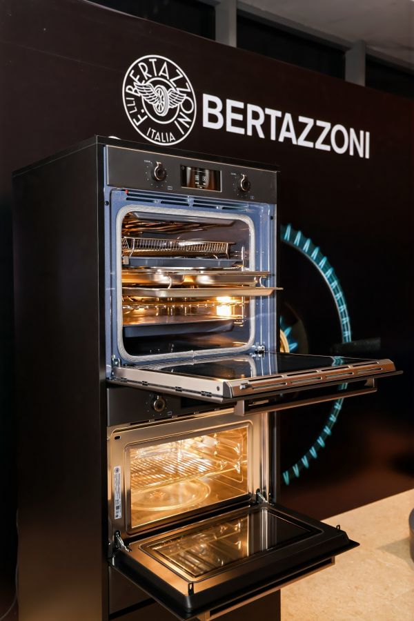 Bertazzoni厨房电器布局