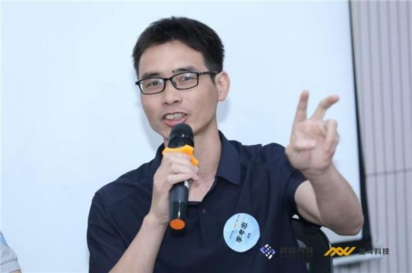 李考忠分享照片