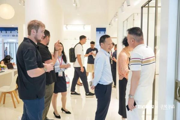 简洁卫浴产品矩阵展示