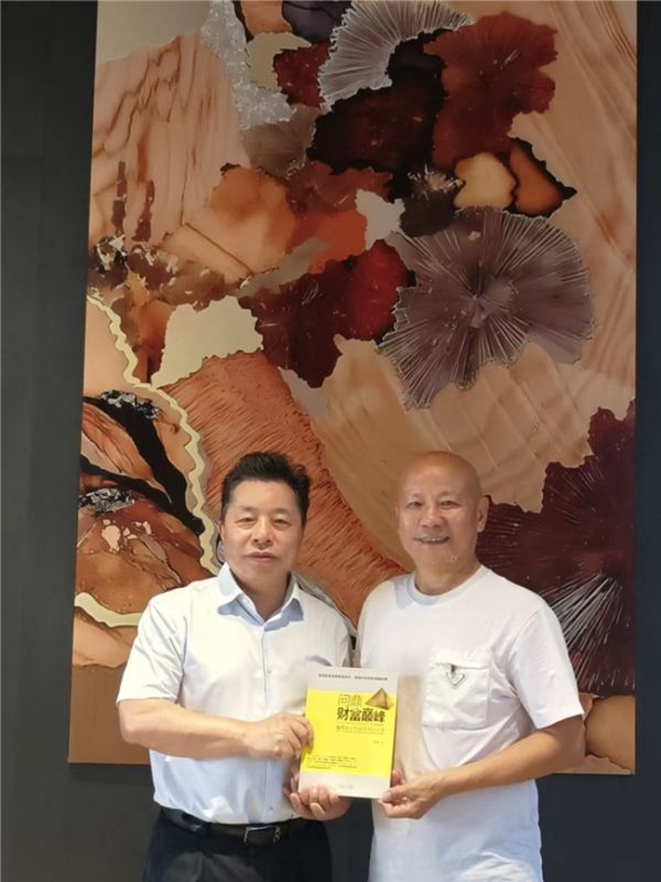 赠书照片