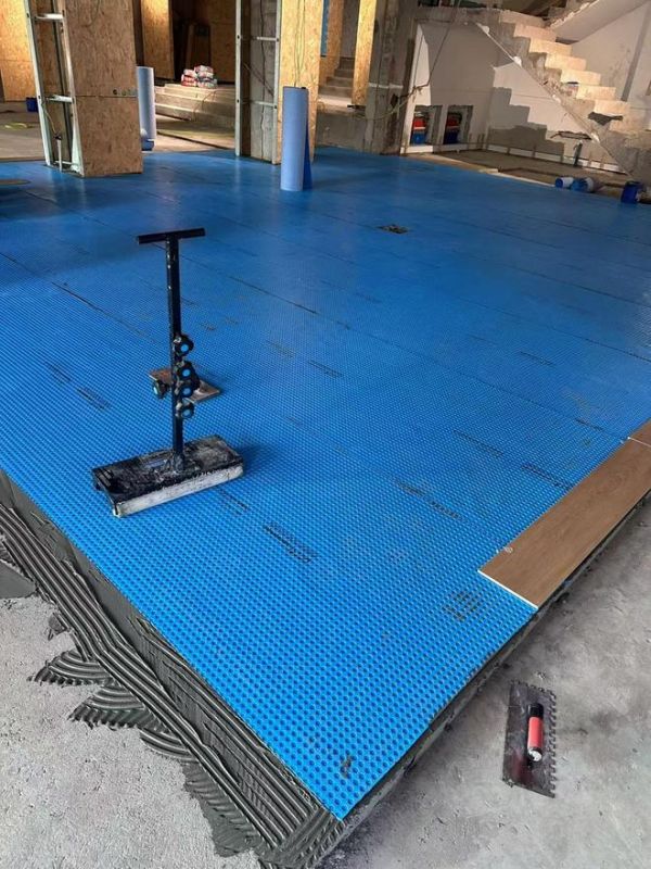 Decoupling Pad Reducing Cracking Risk