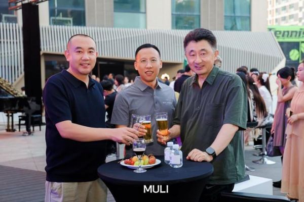 米兰之窗×木里木外，点亮青岛《无限的游戏》艺术盛事！