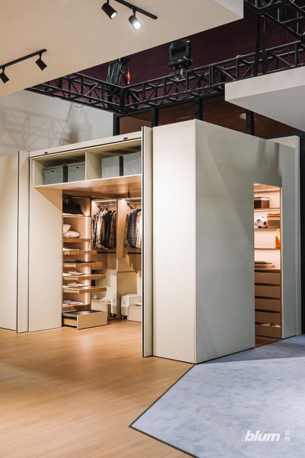 REVEGO pocket door system