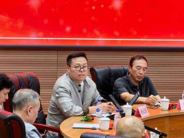 孙大勇在研讨会上的演讲