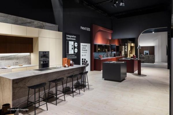 米兰双展收官，德国旭勒橱柜以光影艺术重构高阶厨居美学