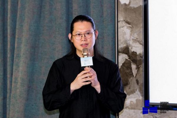 “传统制香” 非物质文化遗产代表性传承人、太月香学体系创始人罗子杰