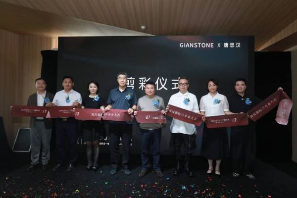 800平方展厅扩店抢占全铝定制赛道｜专访嘉斯顿北京主理人周泉