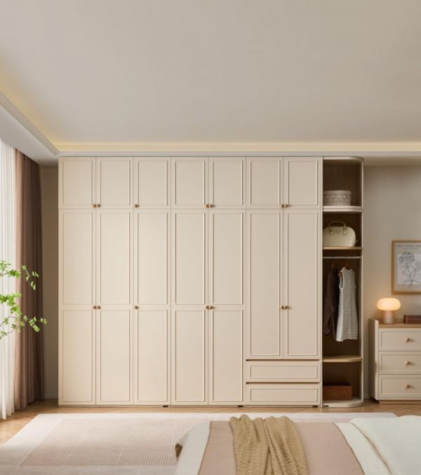 Herbby French Style Closet