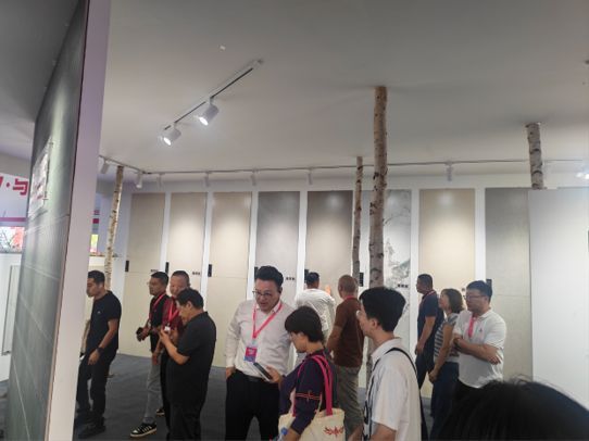 2026江北瓷博会：统一科技B20展位亮相，旗下品牌芳舍庭院砖受追捧