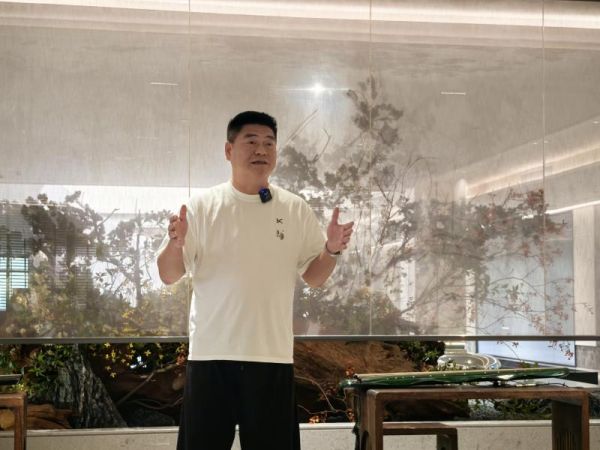 董事长 林涛