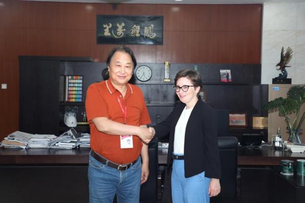 陶氏Anna Davis博士及亚太高管团队到访美巢 以高品质乳液共筑华彩根基